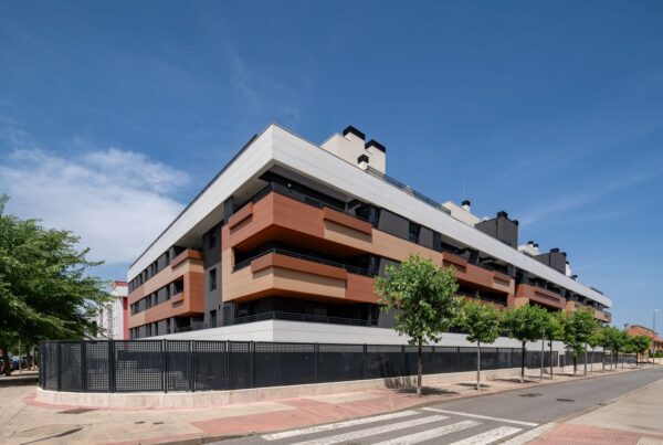 Fachada residencial Erreuno